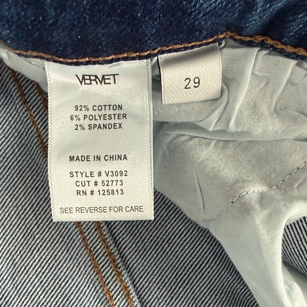 Vervet Floral Flare Blue Jeans - Picture 2 of 7